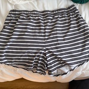 Torrid size 3 board shorts